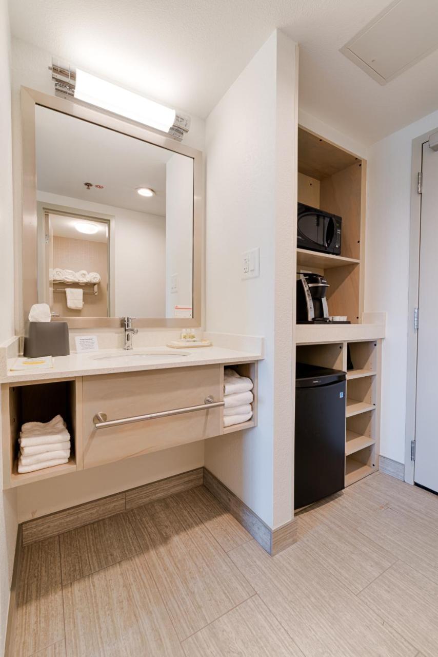 Holiday Inn Knoxville N - Merchant Drive By Ihg Esterno foto